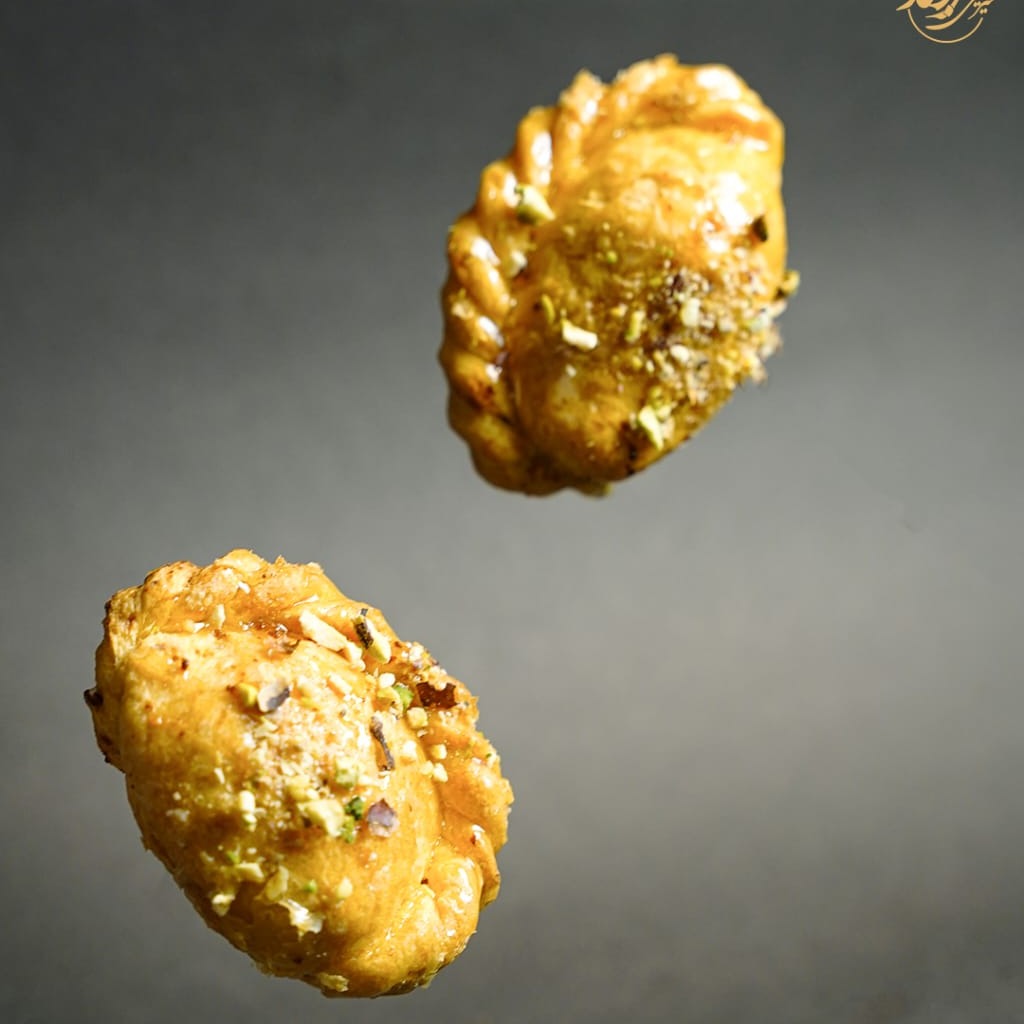شیرینی قطاب با مغز گردو